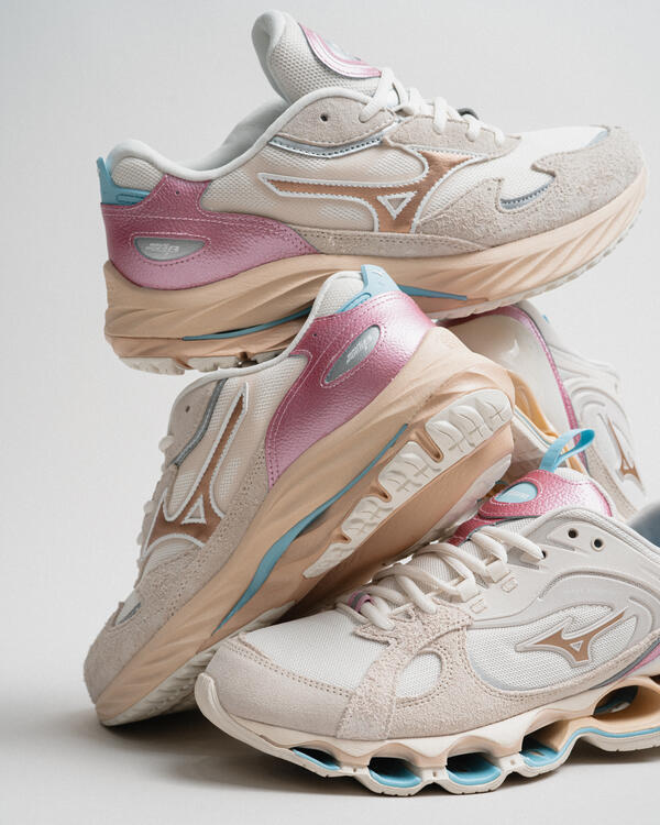 Risa  ① Mizuno WAVE RIDER BETA 'Kosei Pack' | D1GA242701 | AFEW STORE